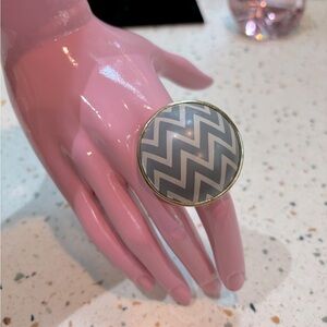 Round Circle Chevron Pattern Statement‎ Ring